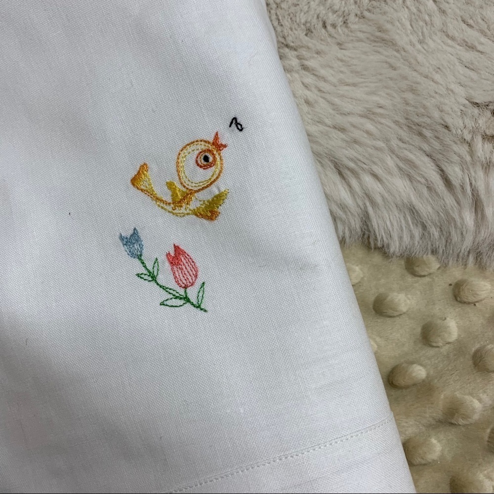 Vtg. Baby Crib Sheet Pillow Case Hand Embroidery - Picture 6 of 7
